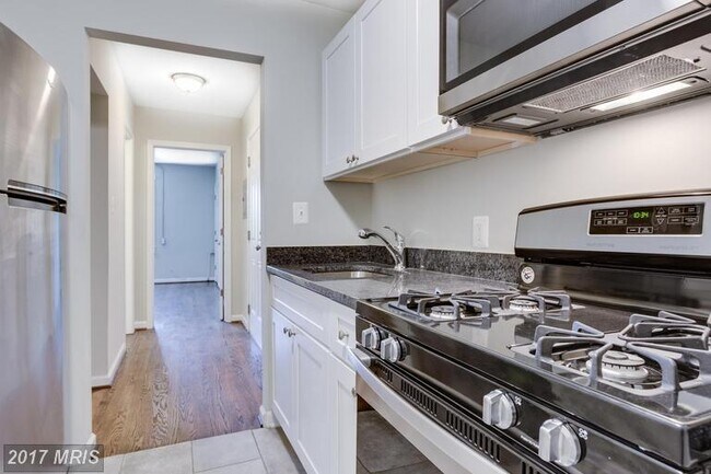 Foto del edificio - 1411 Ridge Pl SE