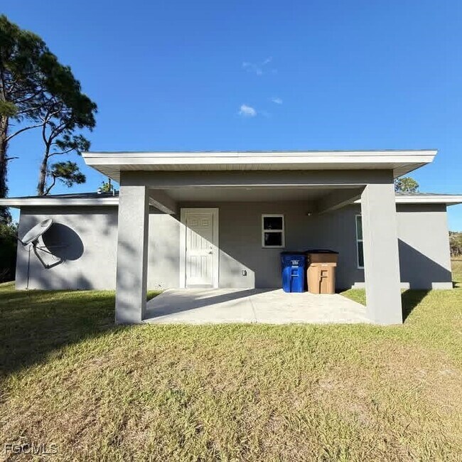 Foto del edificio - 575 Oakshire Ln