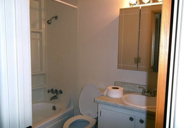 Foto del edificio - 308 E Oak St