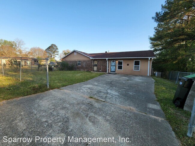 Building Photo - 4 br, 3 bath House - 704 Georgia Drive