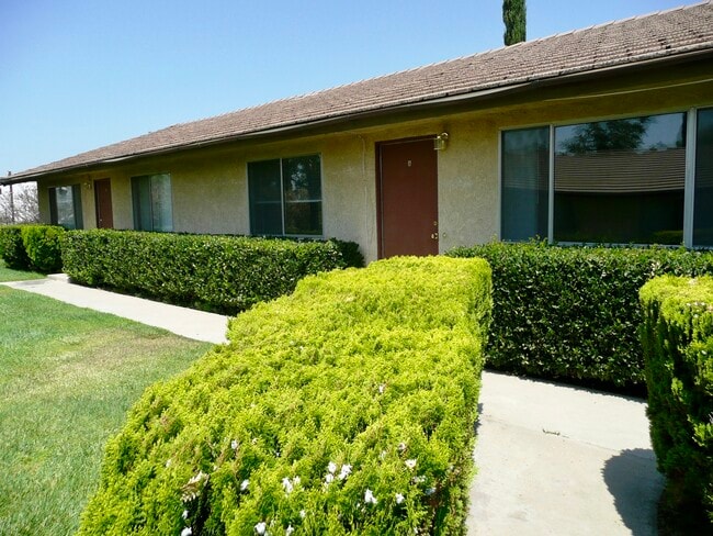 Building Photo - 8454 Almond Ave