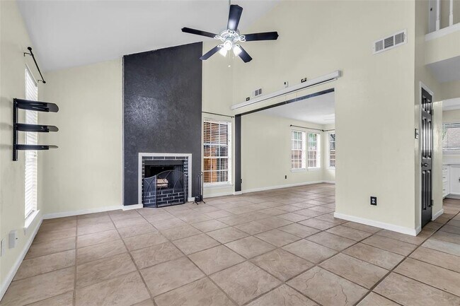 Foto del edificio - 15830 Pipers View Dr