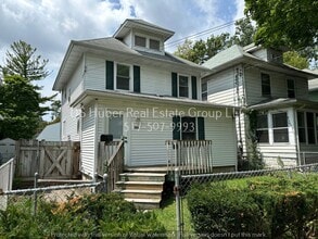 Building Photo - 206 S Fairview Ave