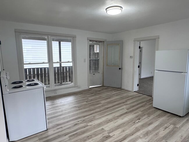 Foto del edificio - 1016 4th Ave