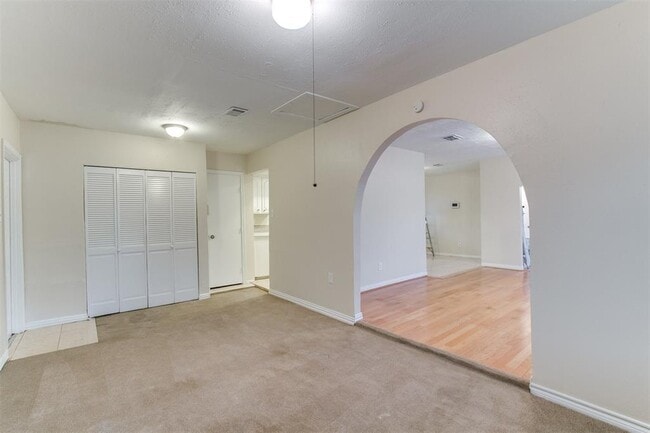 Building Photo - 11017 Lera St