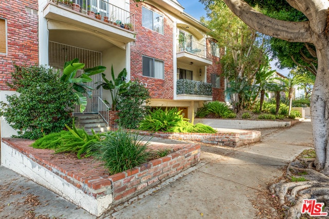 Building Photo - 2803 Arizona Ave