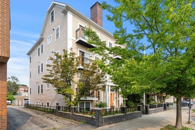 Building Photo - 2277 Massachusetts Ave