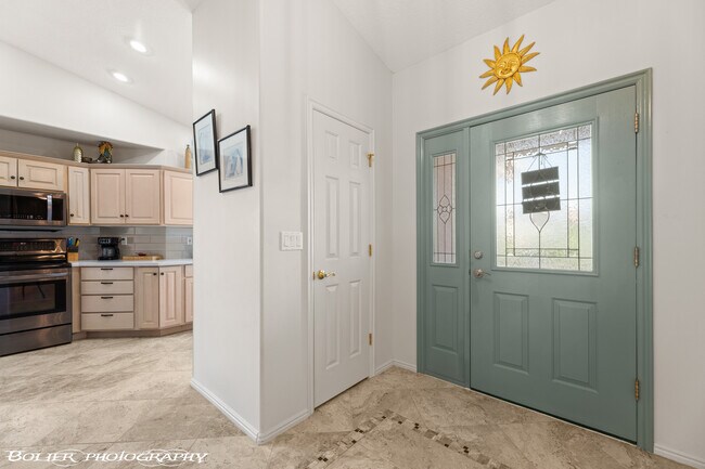Foto del edificio - 887 Ironwood Dr