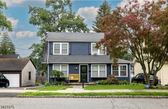 Building Photo - 6 Elliott Pl