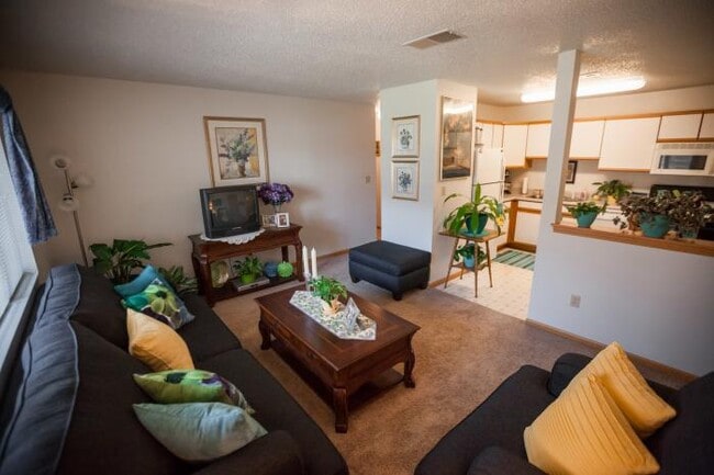 Building Photo - 2 bedroom in Iowa City IA 52240