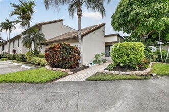 Building Photo - 958 Mockingbird Ln