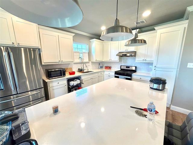 Foto del edificio - 402 Coyote Creek Dr