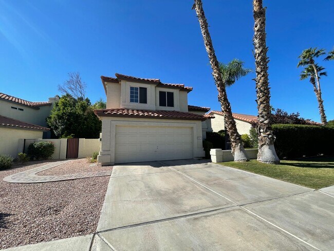 Foto del edificio - COMING SOON! Super Charming 4Bedroom/2.5Ba...