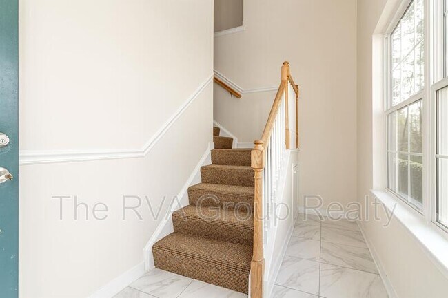 Building Photo - 4614 Twin Hickory Lake Dr