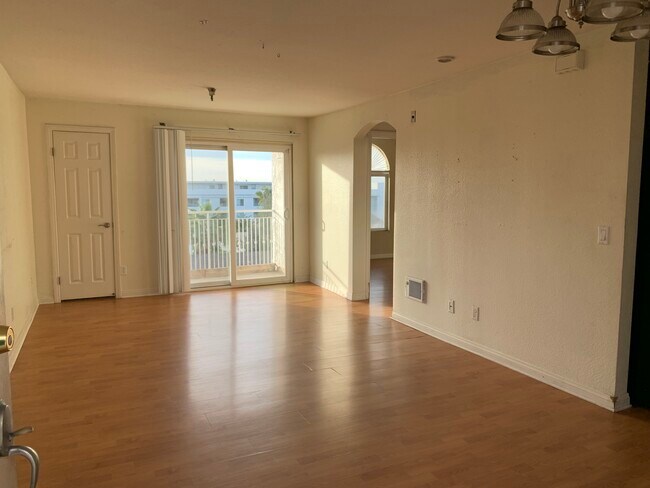 Building Photo - 5252 Orange Ave