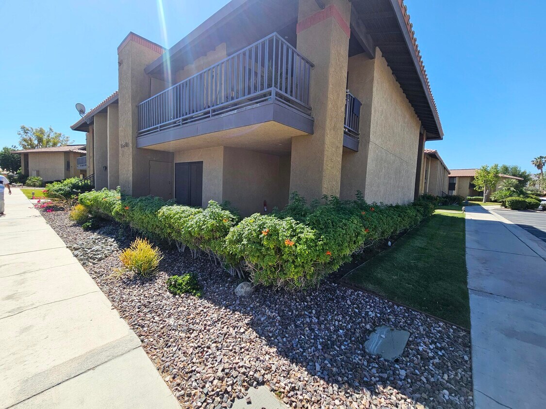 31200 Landau Blvd Unit 703, Cathedral City, CA 92234 Condo for Rent