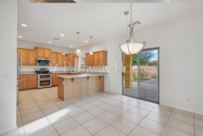Foto del edificio - 17762 W Watson Ln