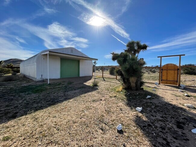 Building Photo - 58454 Buena Vista Dr