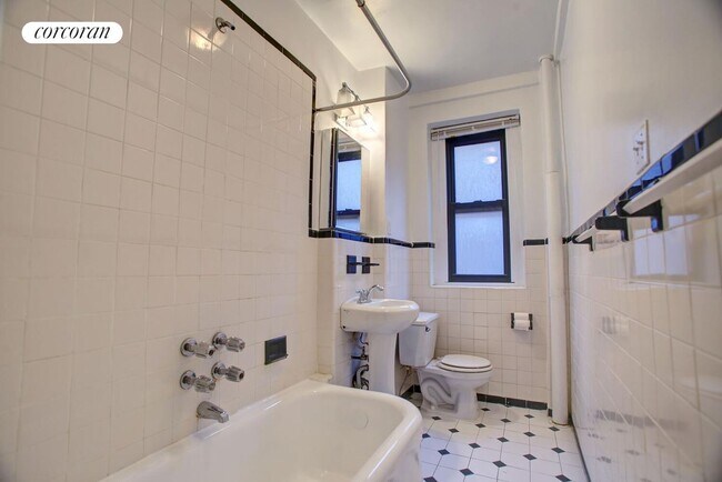 Foto del edificio - 158 W 81st St