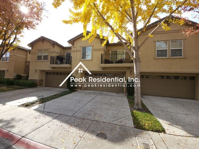 Building Photo - Nice 2bd/2ba North Natomas Condo with 2 Car Garage