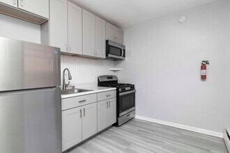 Building Photo - 712-718 E Main St