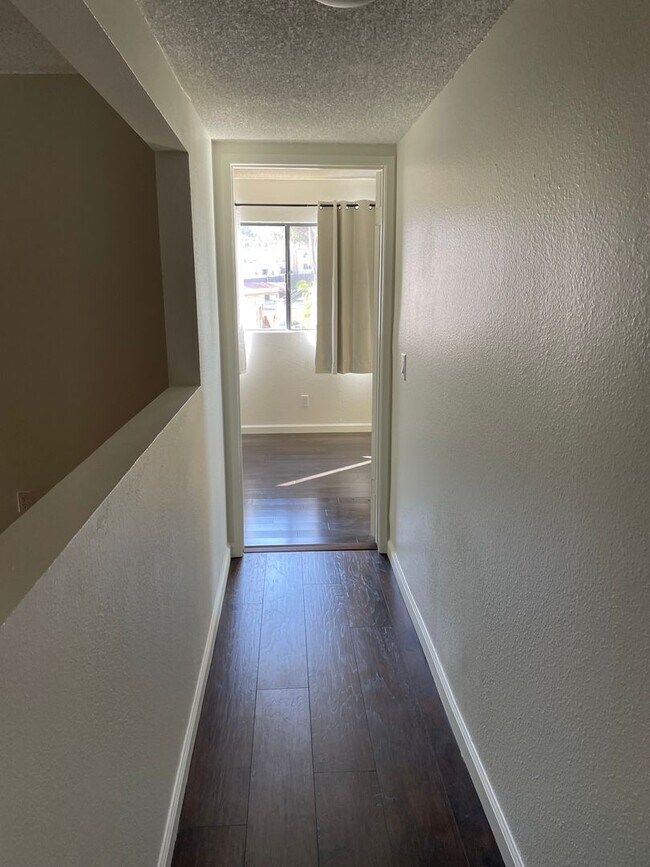 Building Photo - $2,250 - 2 Bed / 2 Bath Condo in La Mesa