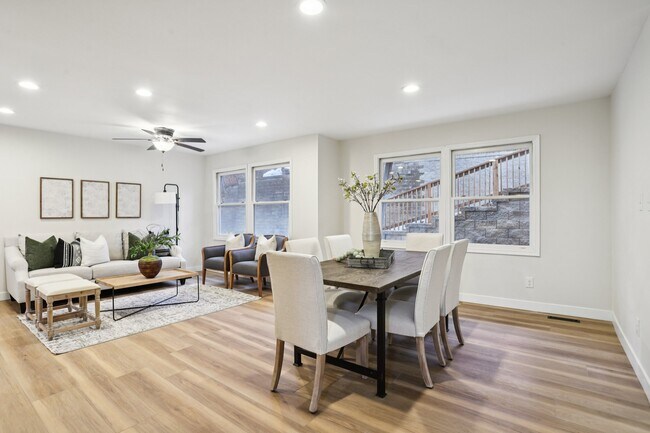 Foto del edificio - 1357 Lake Sherwood Dr