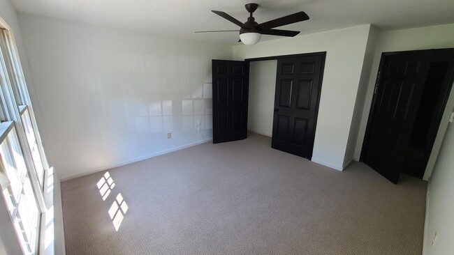 Building Photo - 624 Jackson Park Ln