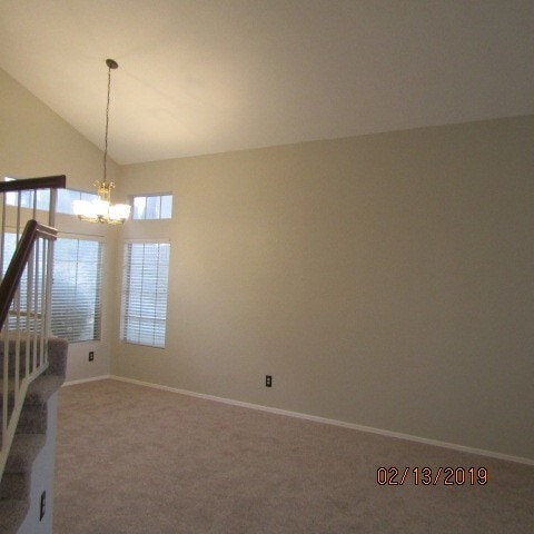 Building Photo - Gorgeous home with upgrades and move in ready