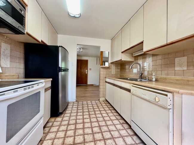 Foto del edificio - Wonderful Bungalow Style Home Near Olde Town Arvada