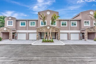 Building Photo - 1533 NW 94th Way