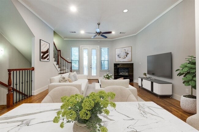 Building Photo - 4323 Dickason Ave