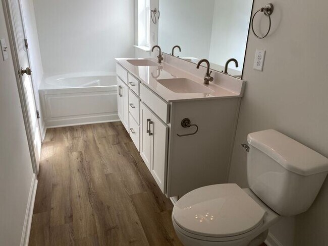 Foto del edificio - New House Near Nashboro Village - Close to Airport & Lake!