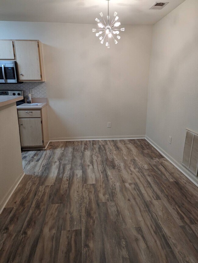 Foto del edificio - 897 Fording Island Rd