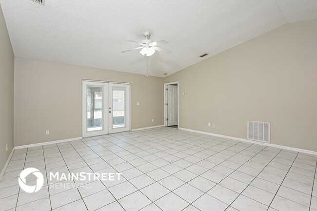Building Photo - 362 Emerson Dr NW