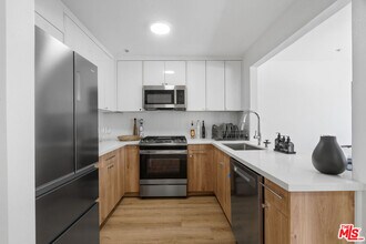 Building Photo - 16100 Sunset Blvd