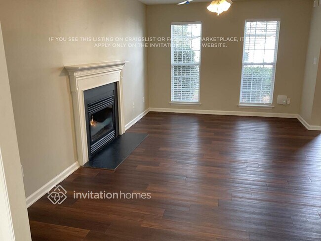 Foto del edificio - 2419 Ivy Run Dr