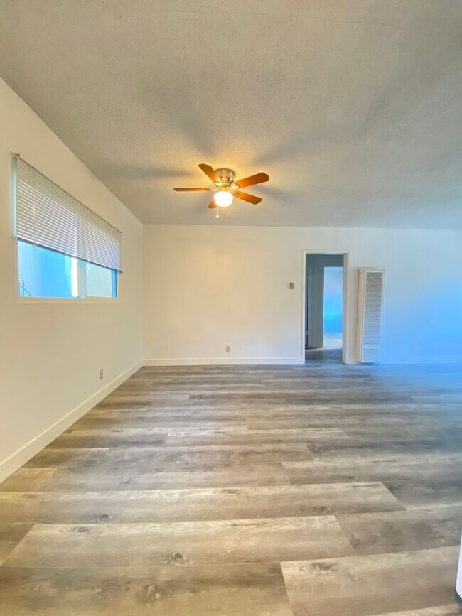 Foto del interior - 351 Plymouth St