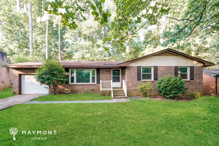 Primary Photo - 212 Raintree Dr