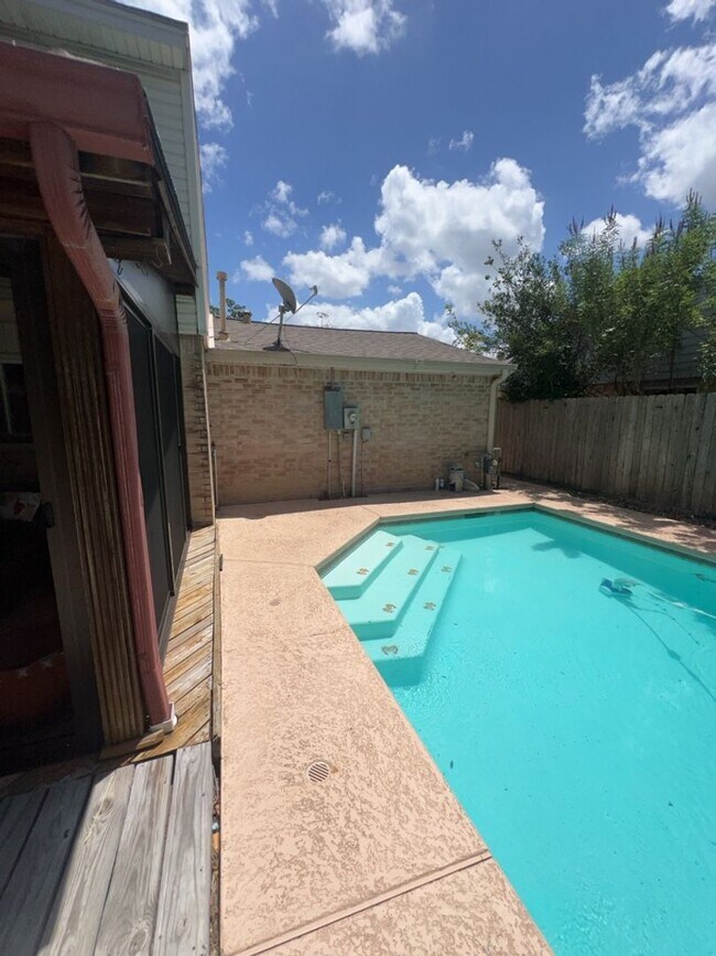 Foto del edificio - 18507 Sweetmeadow Dr