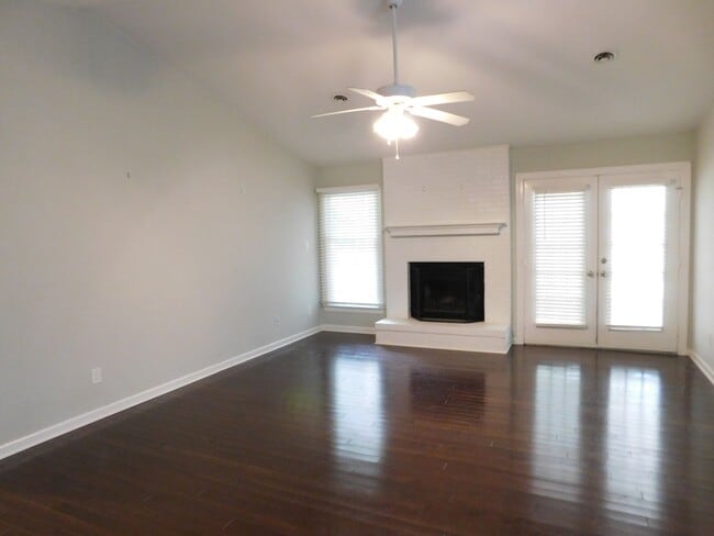 Building Photo - 278 Gatewood Dr