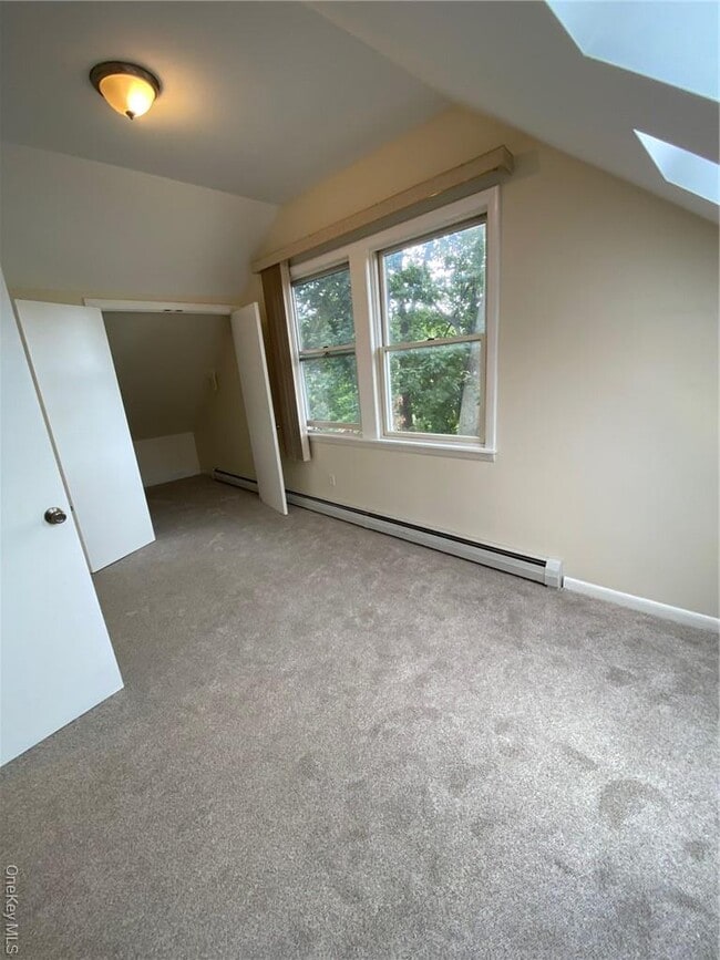 Building Photo - 49 Croton Point Ave