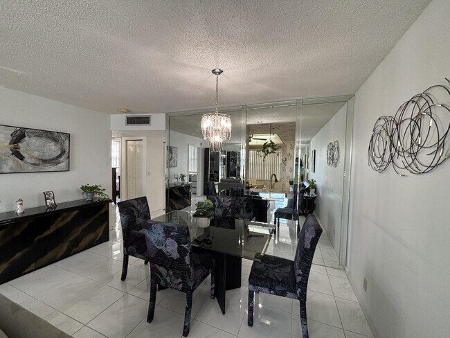 Foto del edificio - 7620 NW 18th St