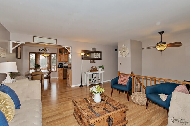 Foto del edificio - 2117 Witchwood Ln