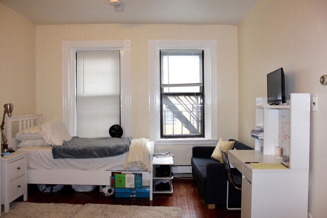 Foto del edificio - 44 Anderson St