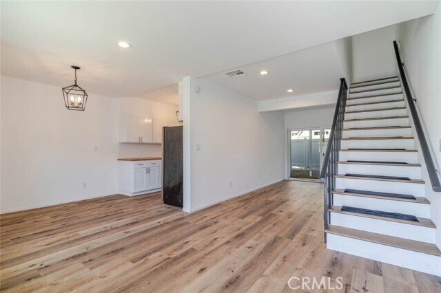 Building Photo - 15245 Valleyheart Dr