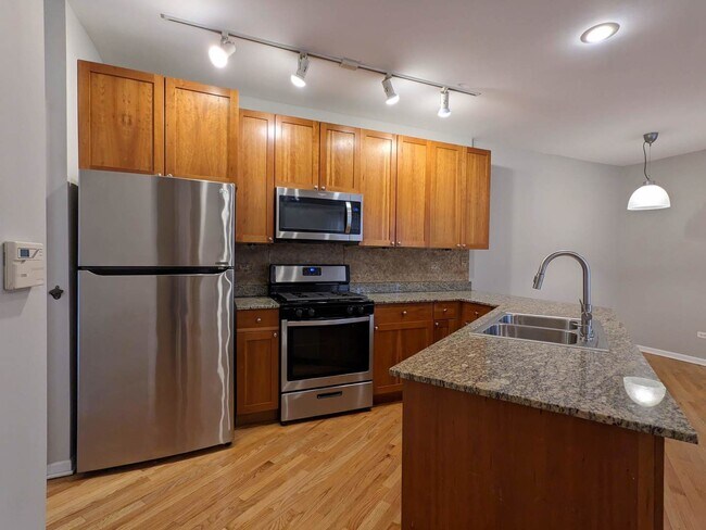Building Photo - 750 N Willard Ct