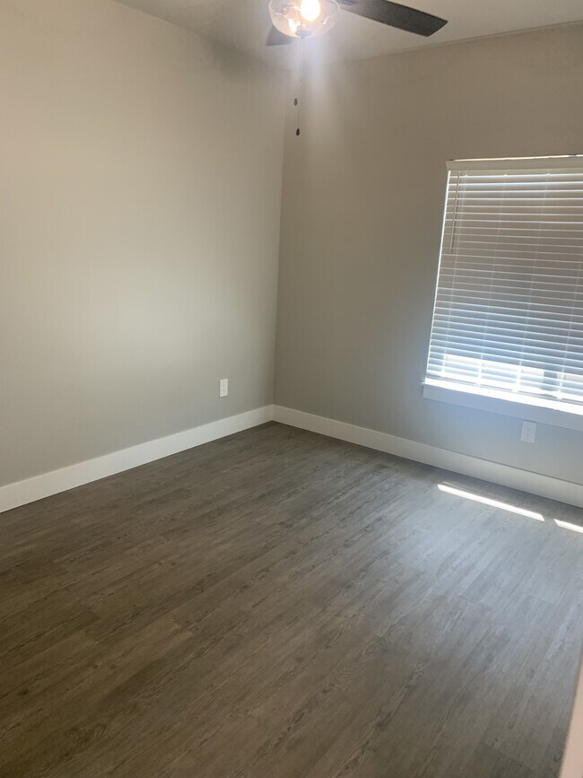 Foto del edificio - 13622 Hunters View St