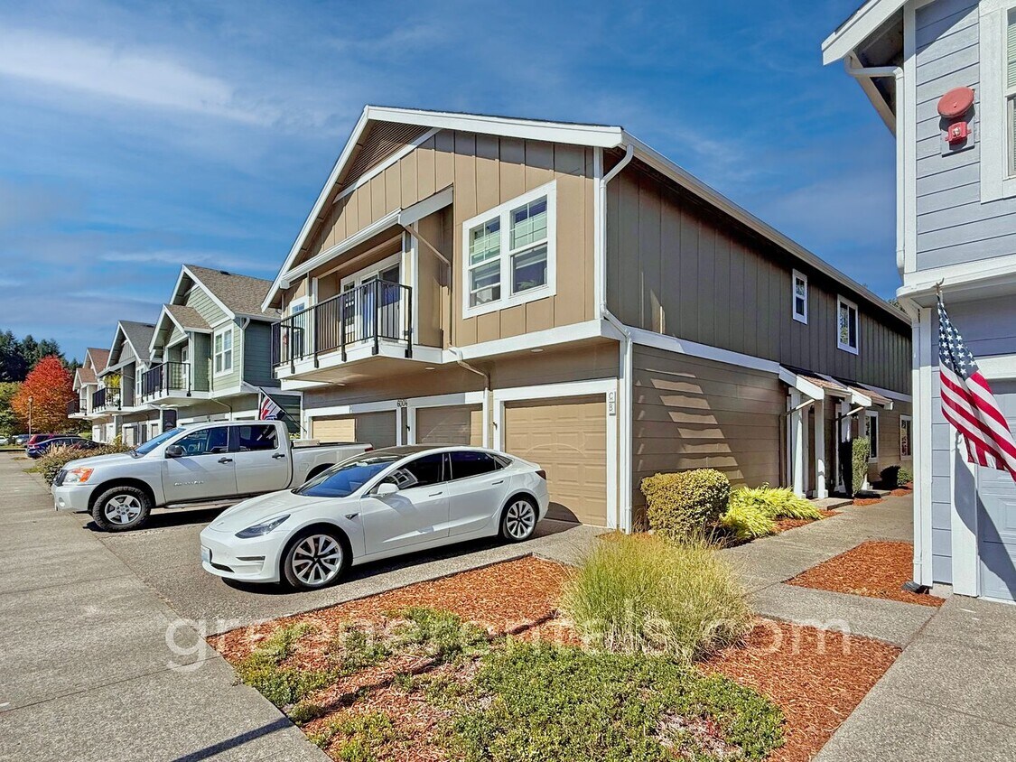 Foto principal - Coming Soon! 2BR 2.5BA Condo in Horizon Po...