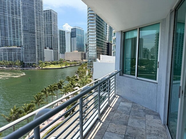 Building Photo - 325 S Biscayne Blvd